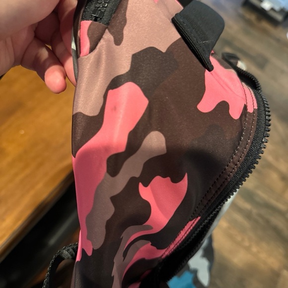 Lululemon heritage 365 camo multicolor 22L backpack main image 3